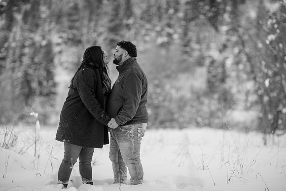 winter couple portraits Colorado mountains