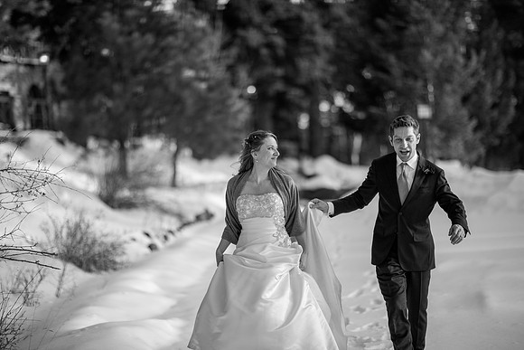 Wedding photographer Chief Hosa Lodge Colorado